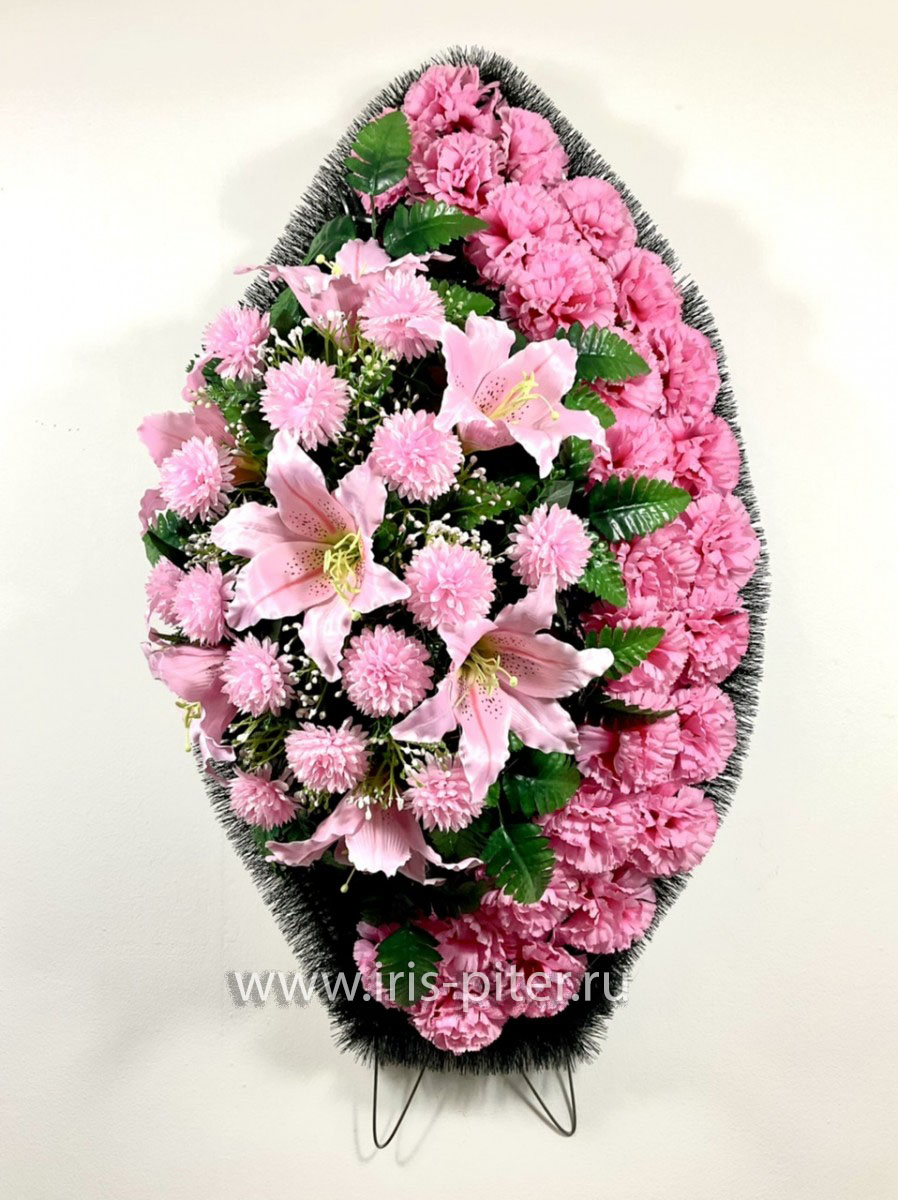 Венок средний с лилией и хризантемой